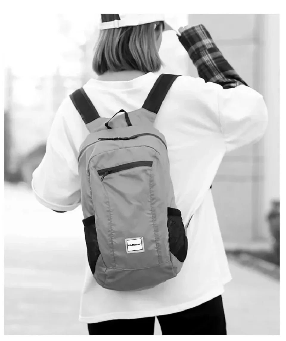 Sac PACOONE replié format poing – dimensions 12x7x7cm bagage cabine poche veste