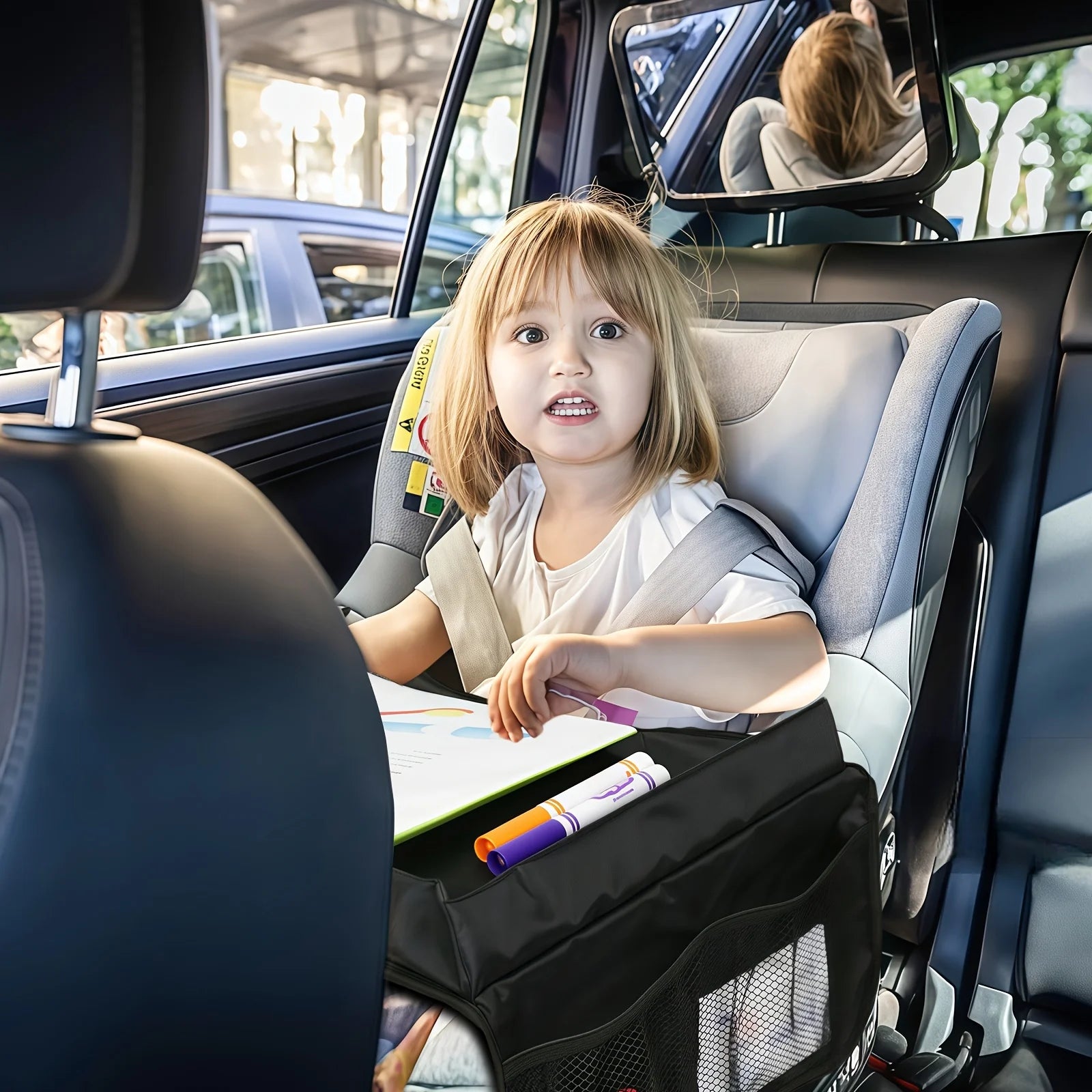 Tablette voyage enfant dépliée – surface stable dessin repas jeu autonomie long trajet