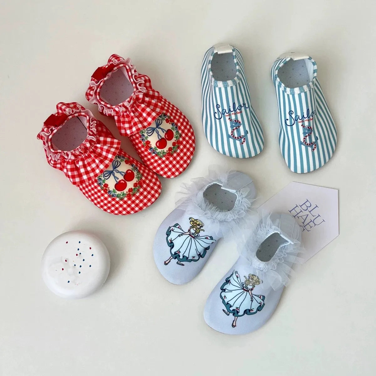 Chaussures aquatiques fille à volants – gamme motifs plage piscine antidérapantes 1-3 ans